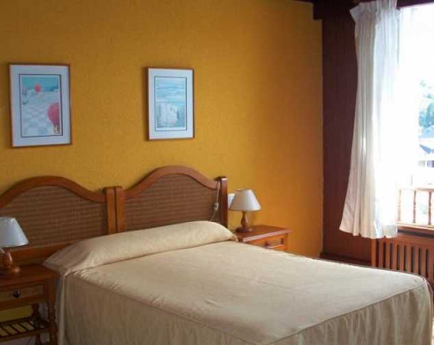 Guesthouses in Pontedeume
