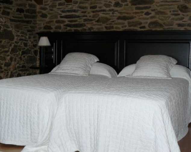 Hotels in Hospital de Bruma
