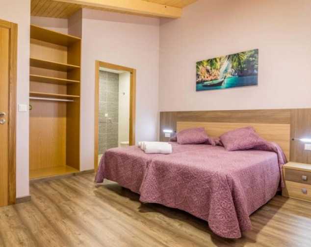 Inns & Guesthouses in Melide
